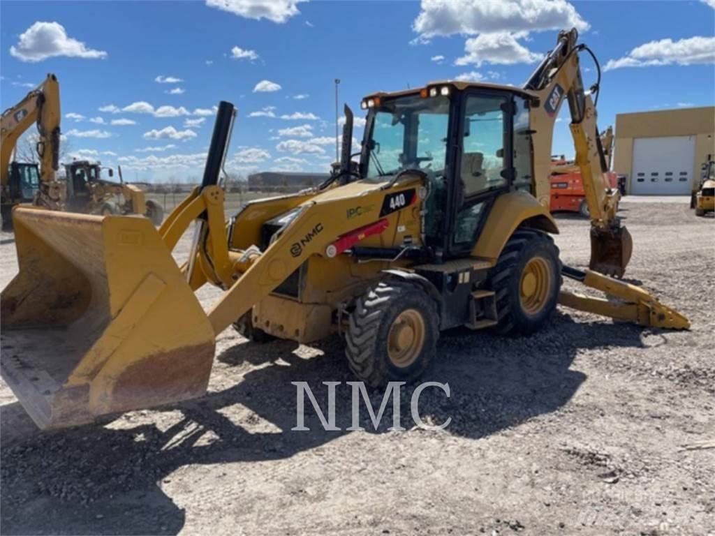 CAT 440 反铲装载机