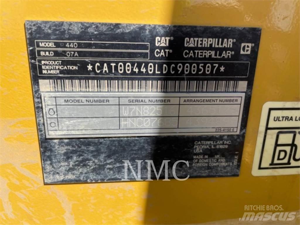 CAT 440 反铲装载机
