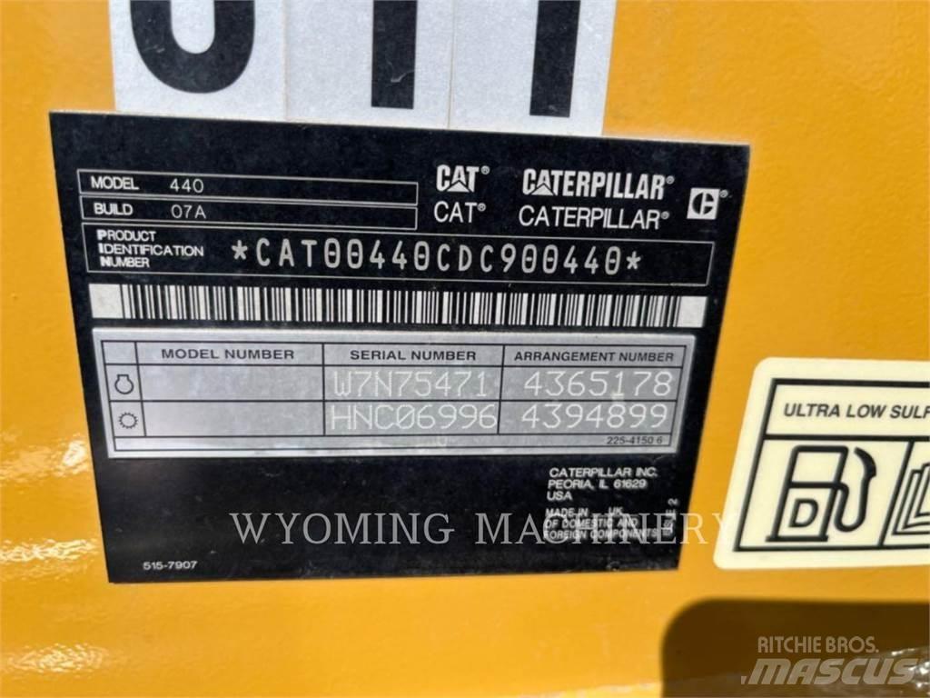 CAT 440 反铲装载机