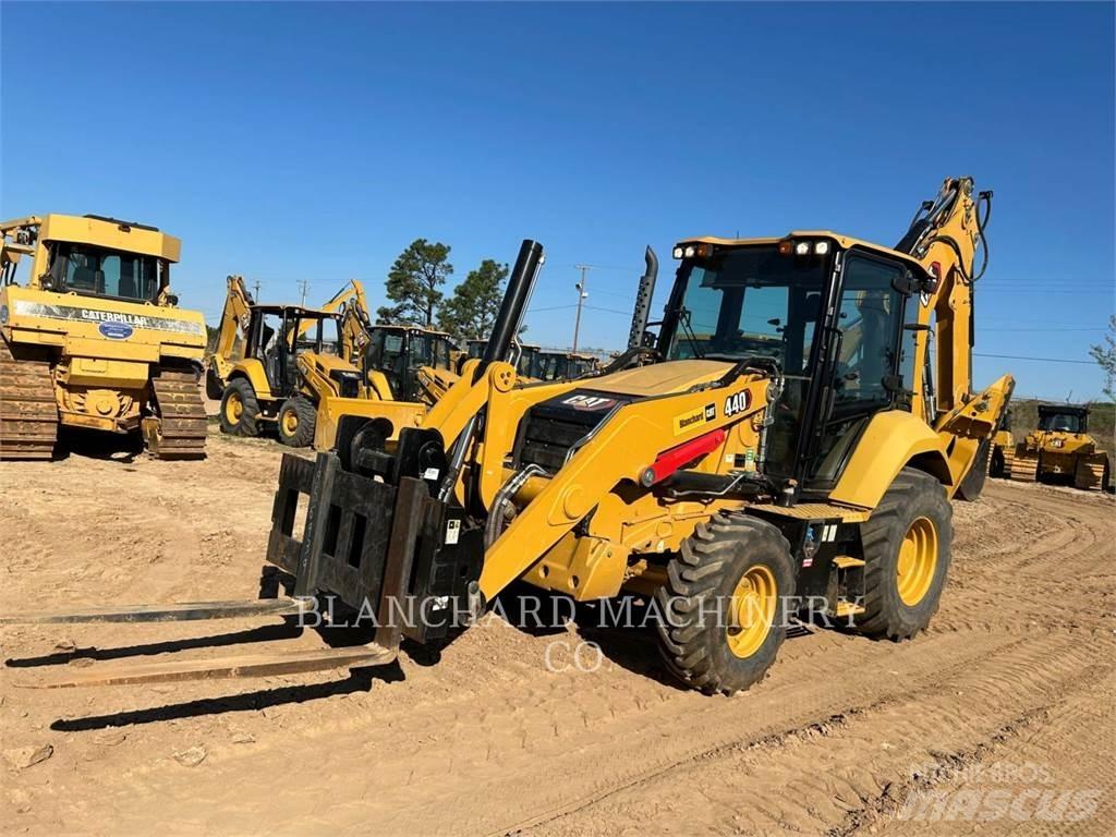 CAT 440 反铲装载机