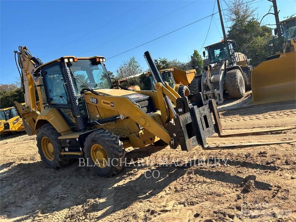 CAT 440 反铲装载机