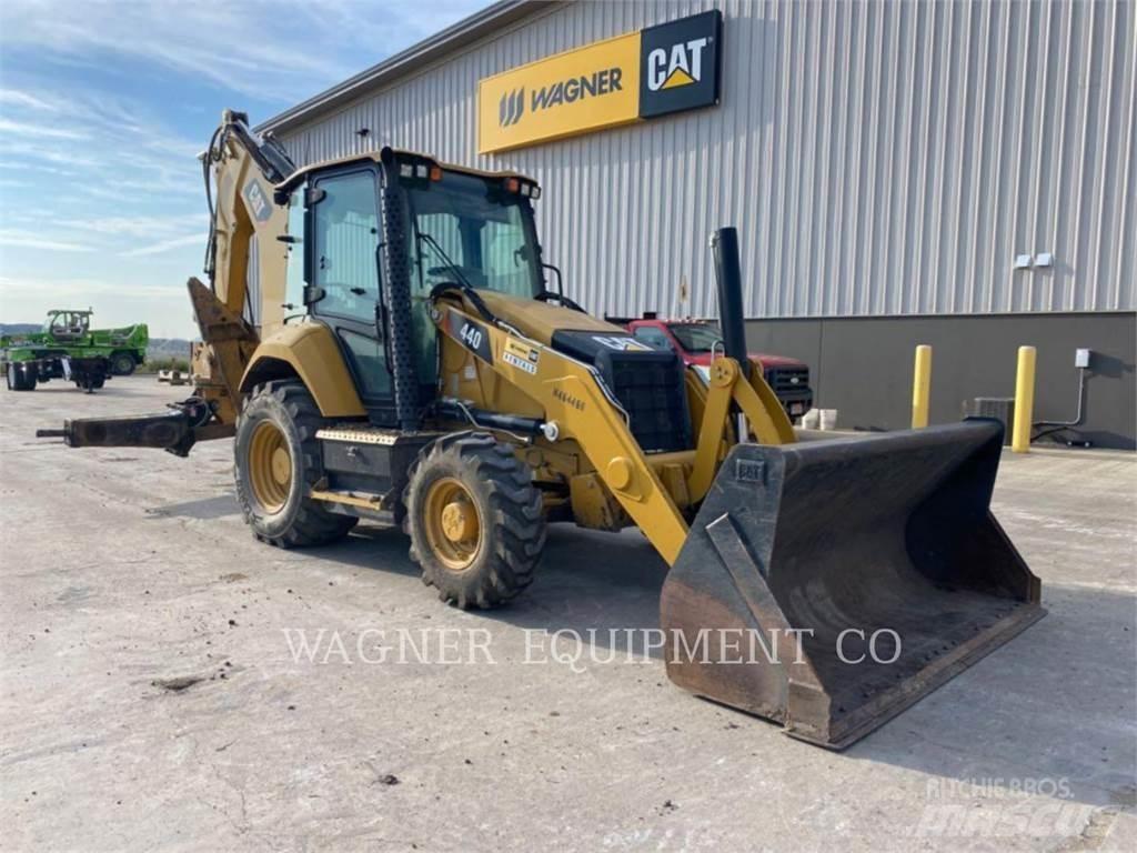 CAT 440 反铲装载机