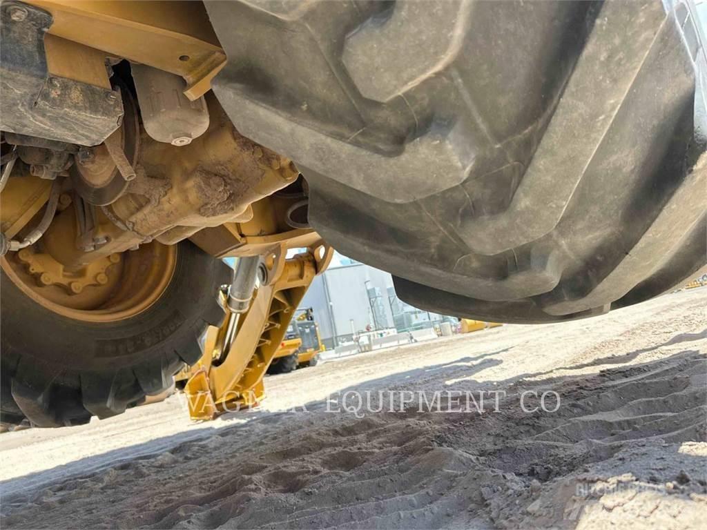CAT 44007 反铲装载机