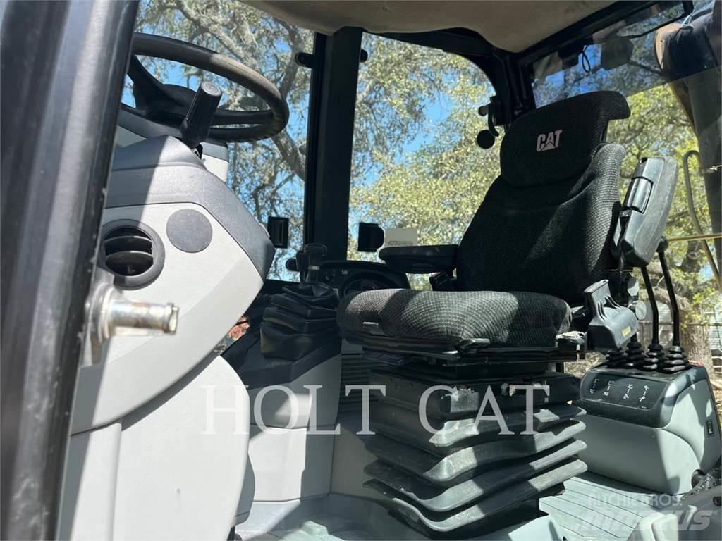 CAT 450F 反铲装载机