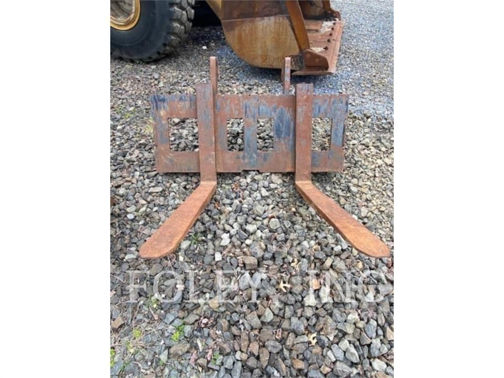 CAT 48 PALLET FORKS 叉子