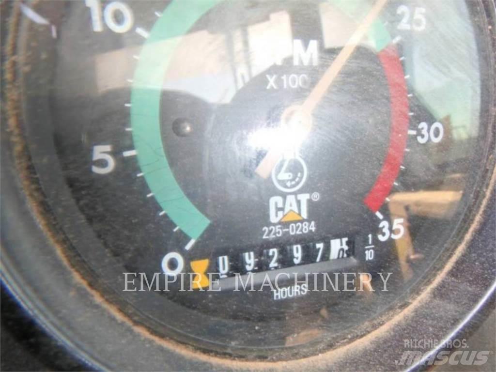 CAT 613C 铲运机