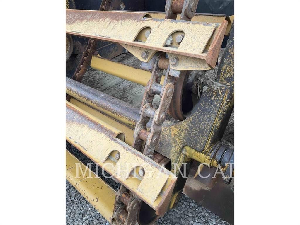 CAT 615C 铲运机