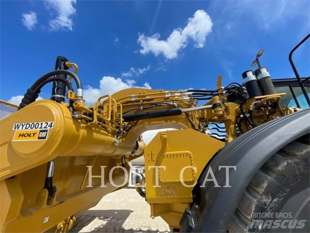 CAT 621 铲运机