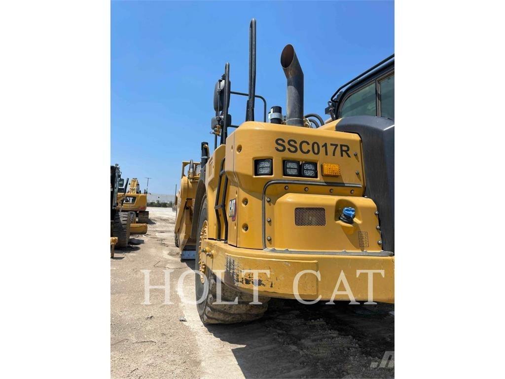 CAT 621 铲运机