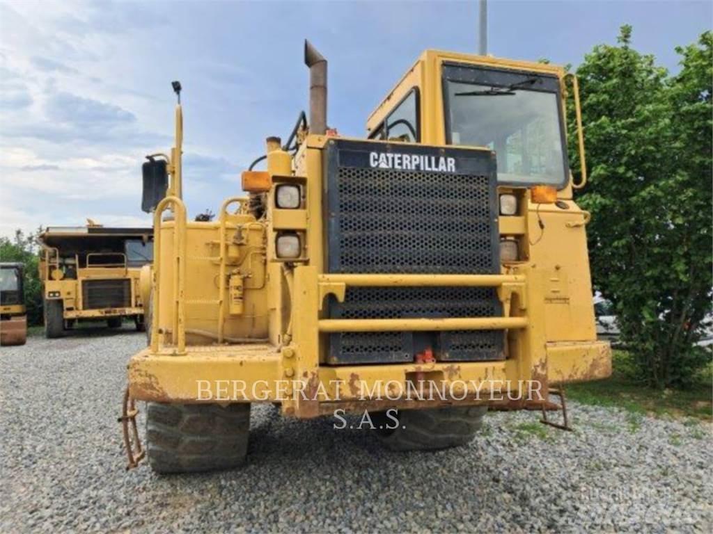 CAT 621F 铲运机