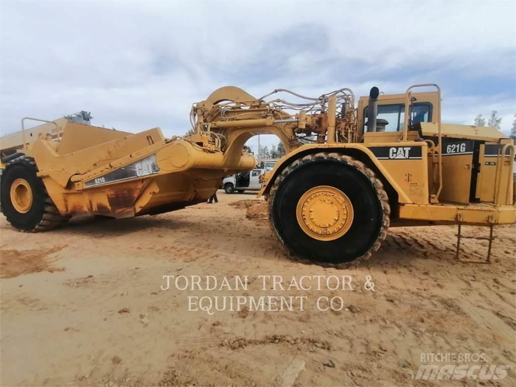 CAT 621G 铲运机