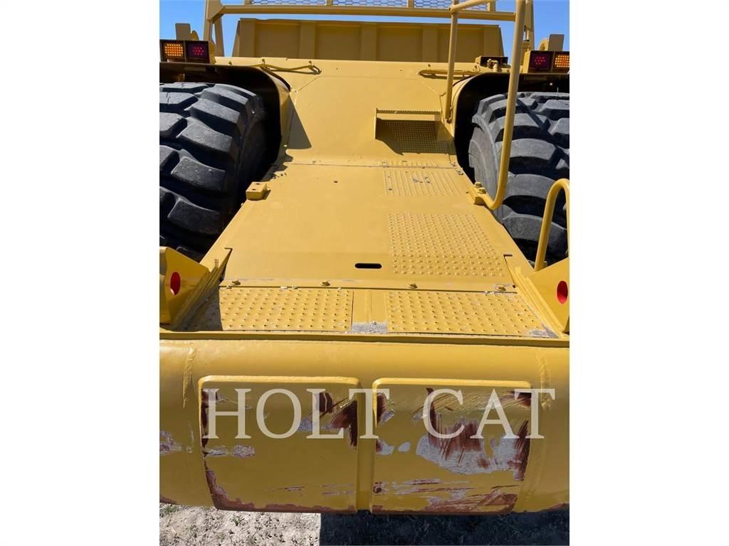 CAT 621G 铲运机