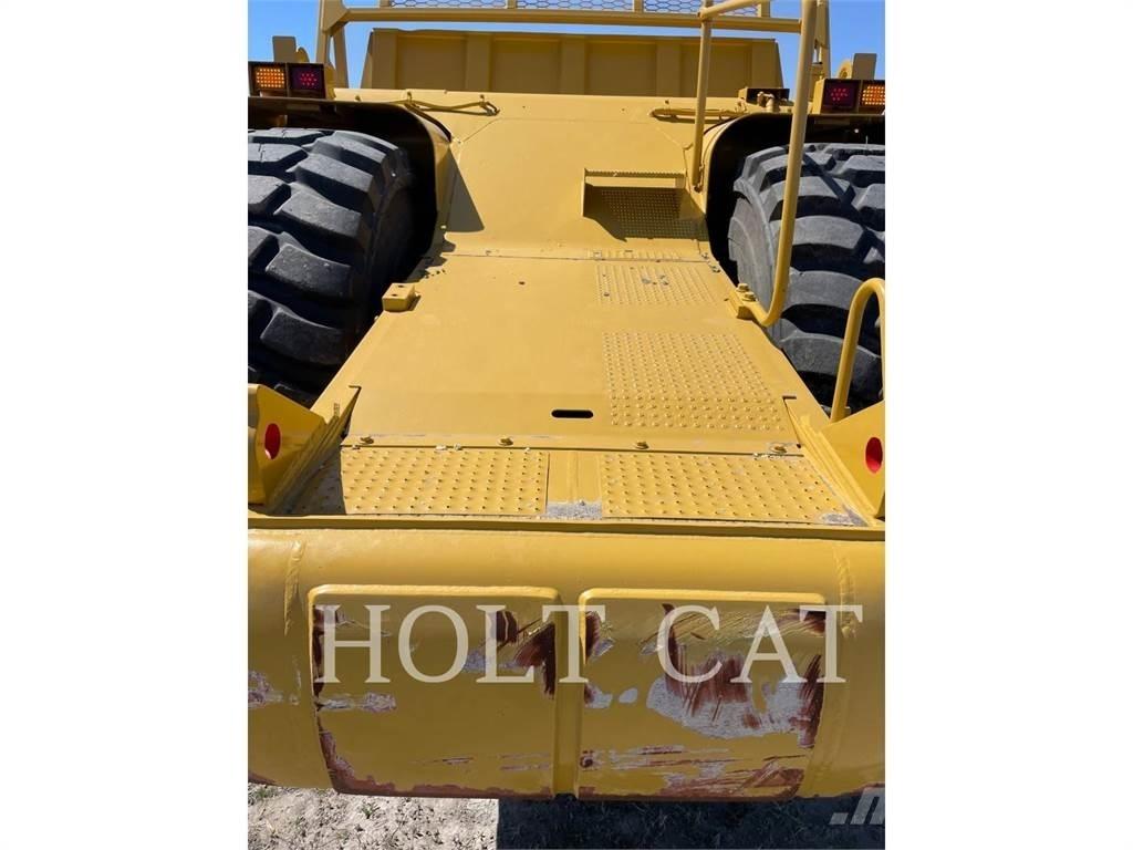 CAT 621G 铲运机