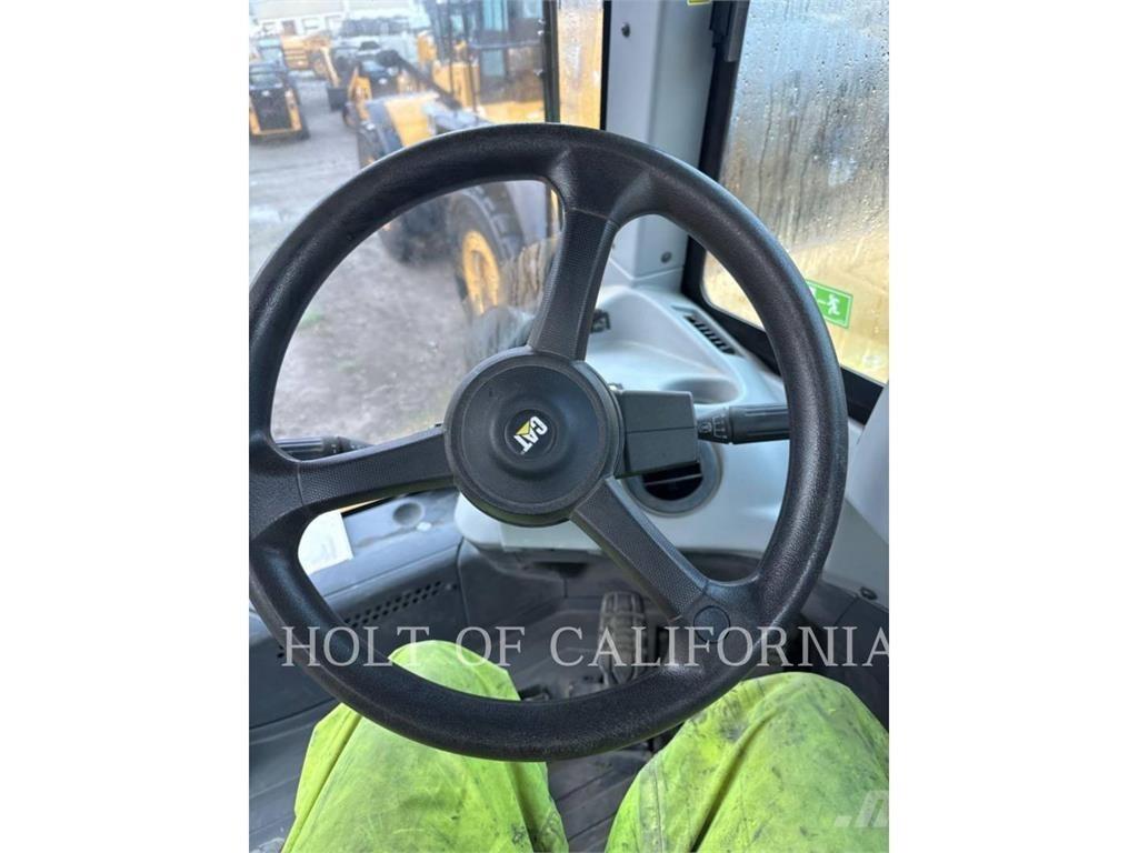 CAT 623 铲运机