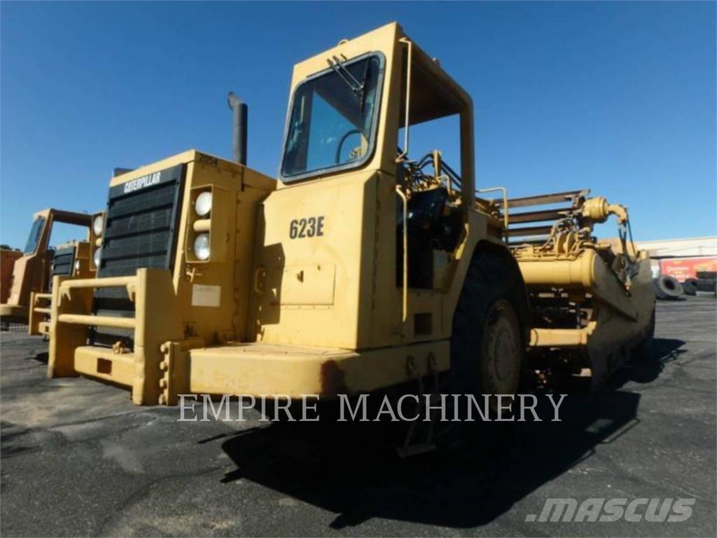 CAT 623E 铲运机