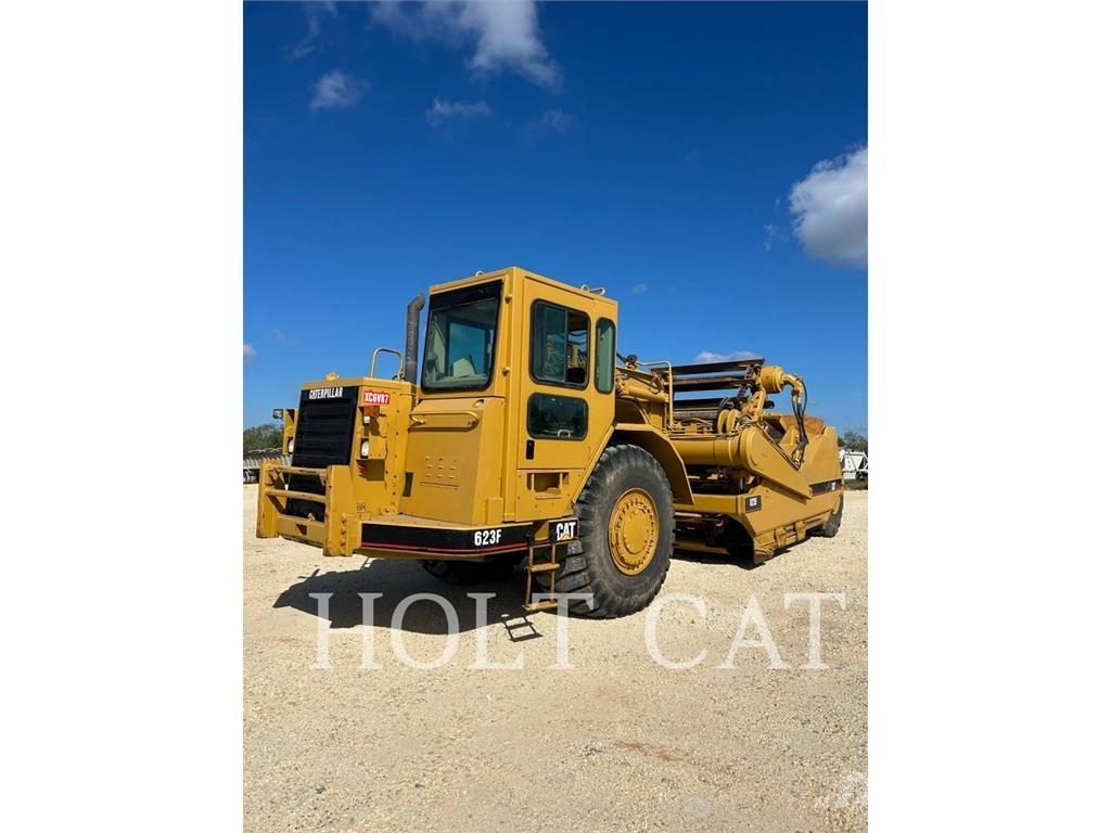CAT 623F 铲运机