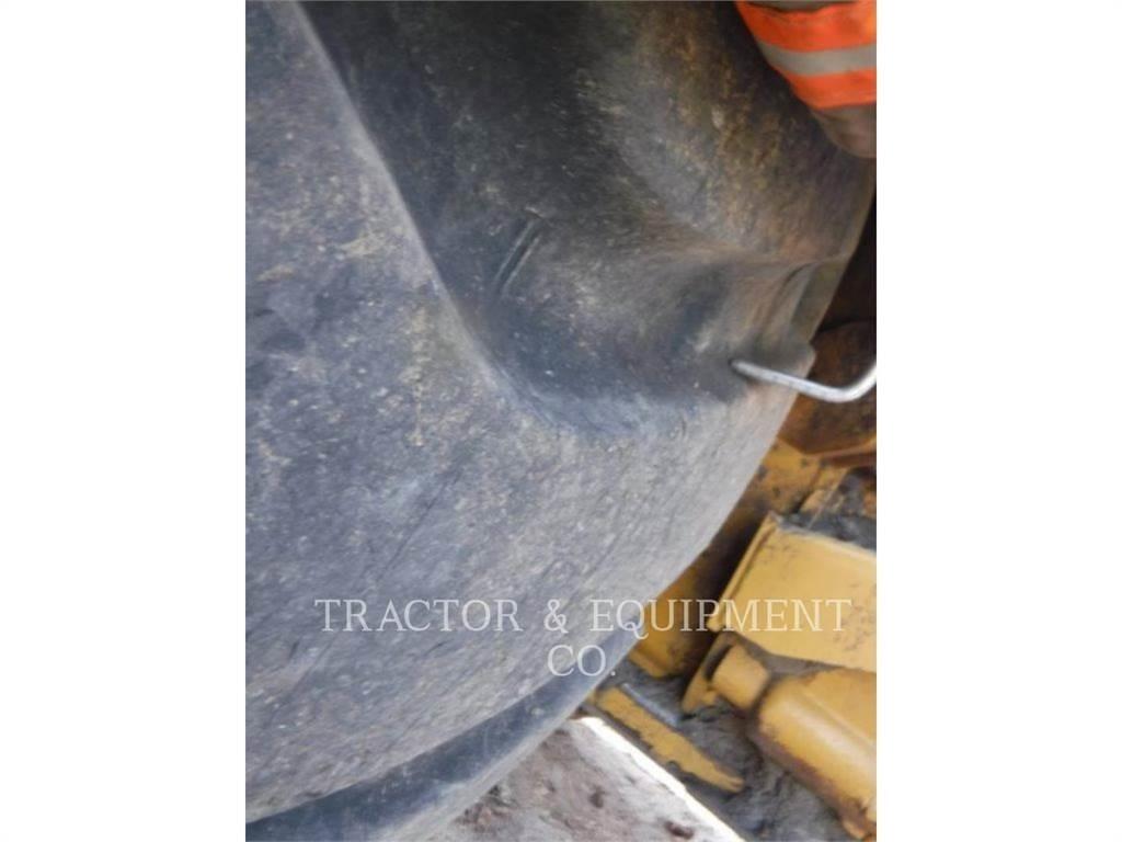 CAT 627E 铲运机