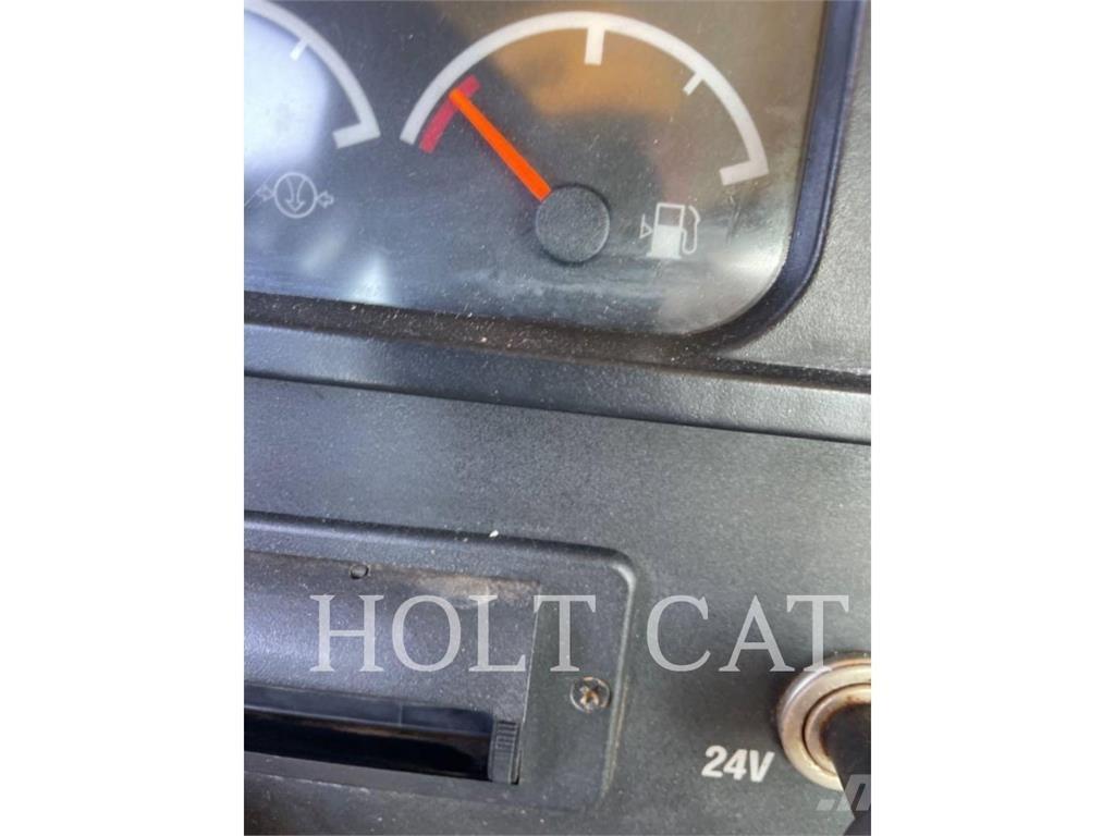 CAT 631G 铲运机