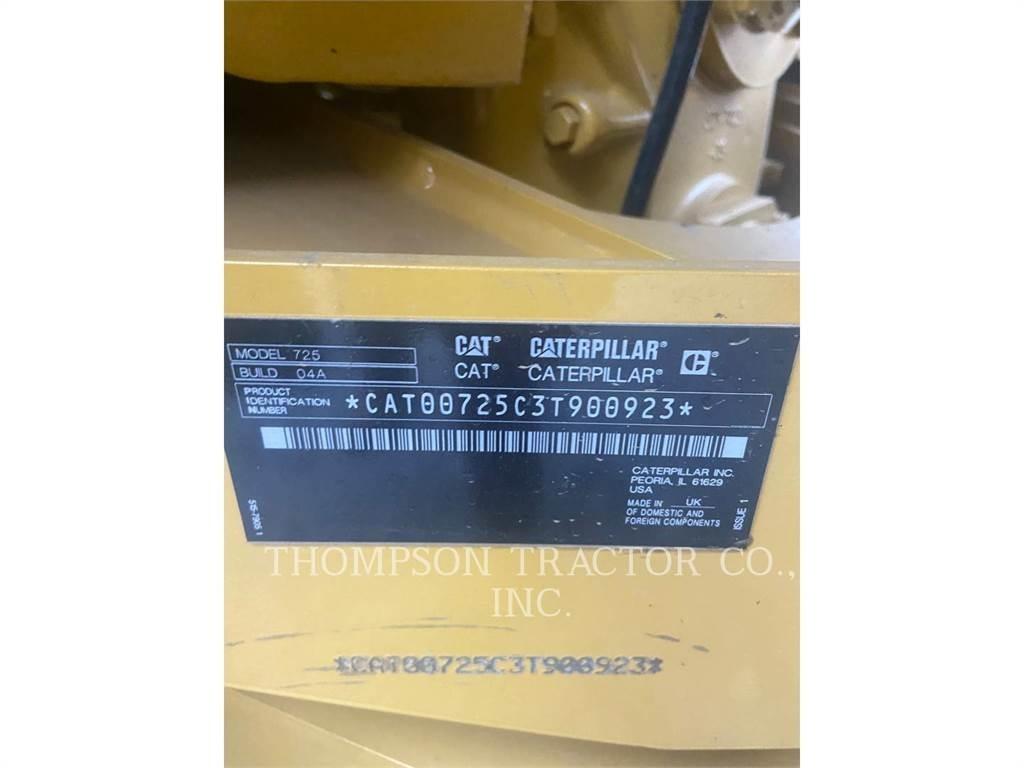 CAT 725 铰接式自卸车