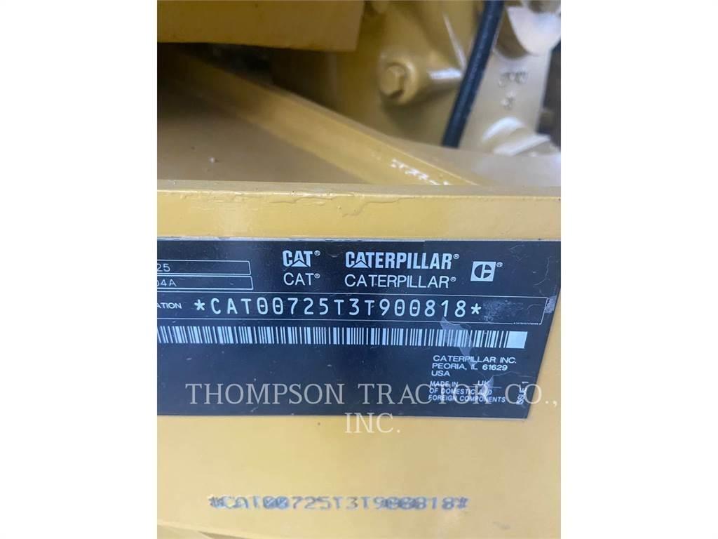 CAT 725 铰接式自卸车