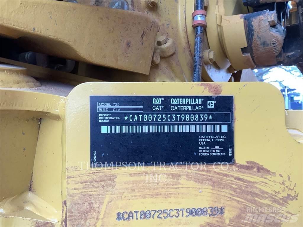 CAT 725 铰接式自卸车