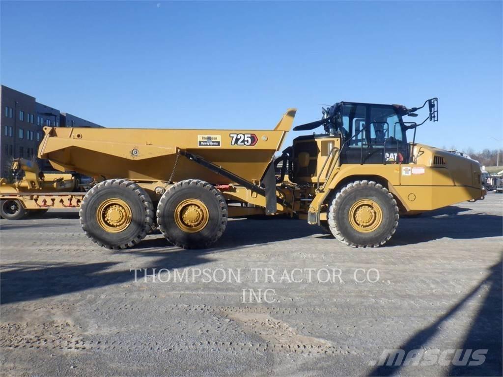 CAT 725 铰接式自卸车