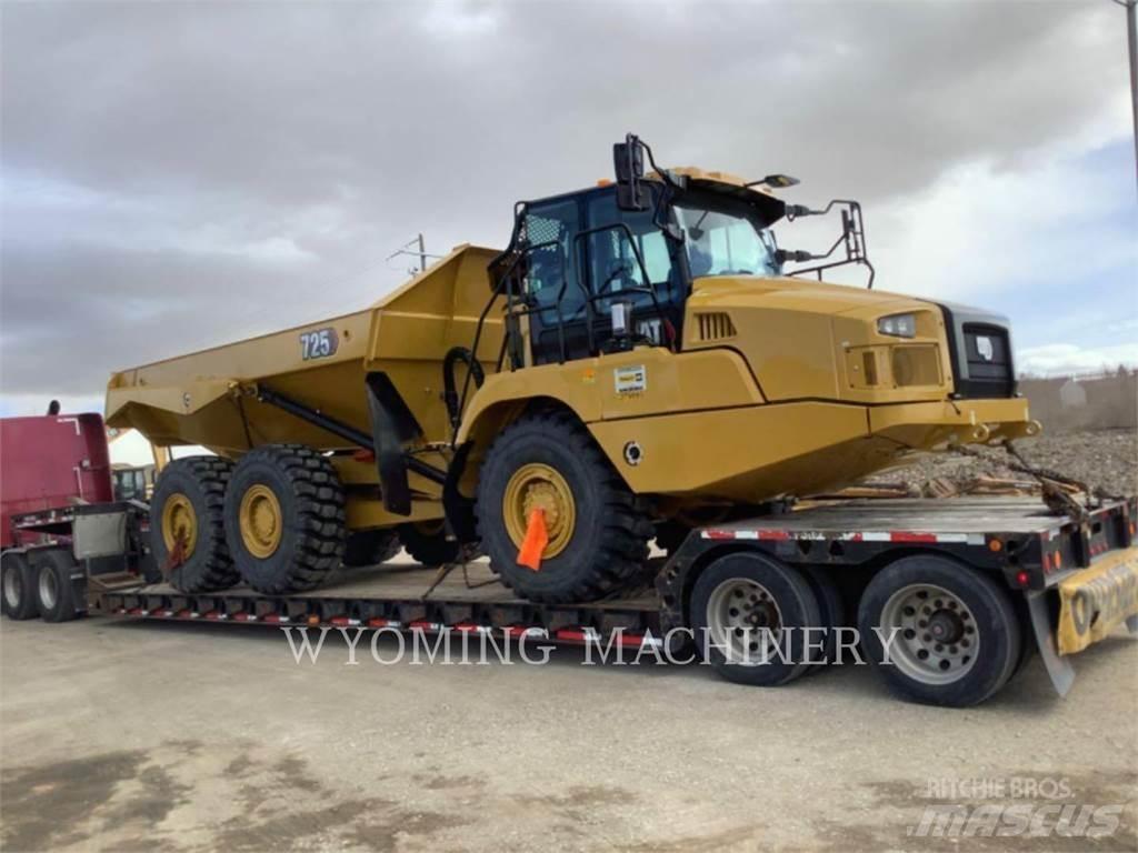 CAT 725 铰接式自卸车
