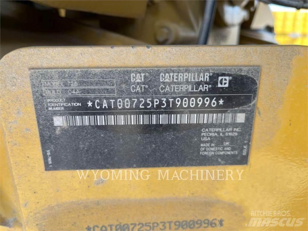 CAT 725 铰接式自卸车
