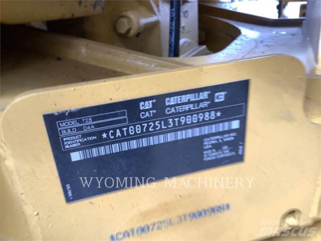 CAT 725 铰接式自卸车