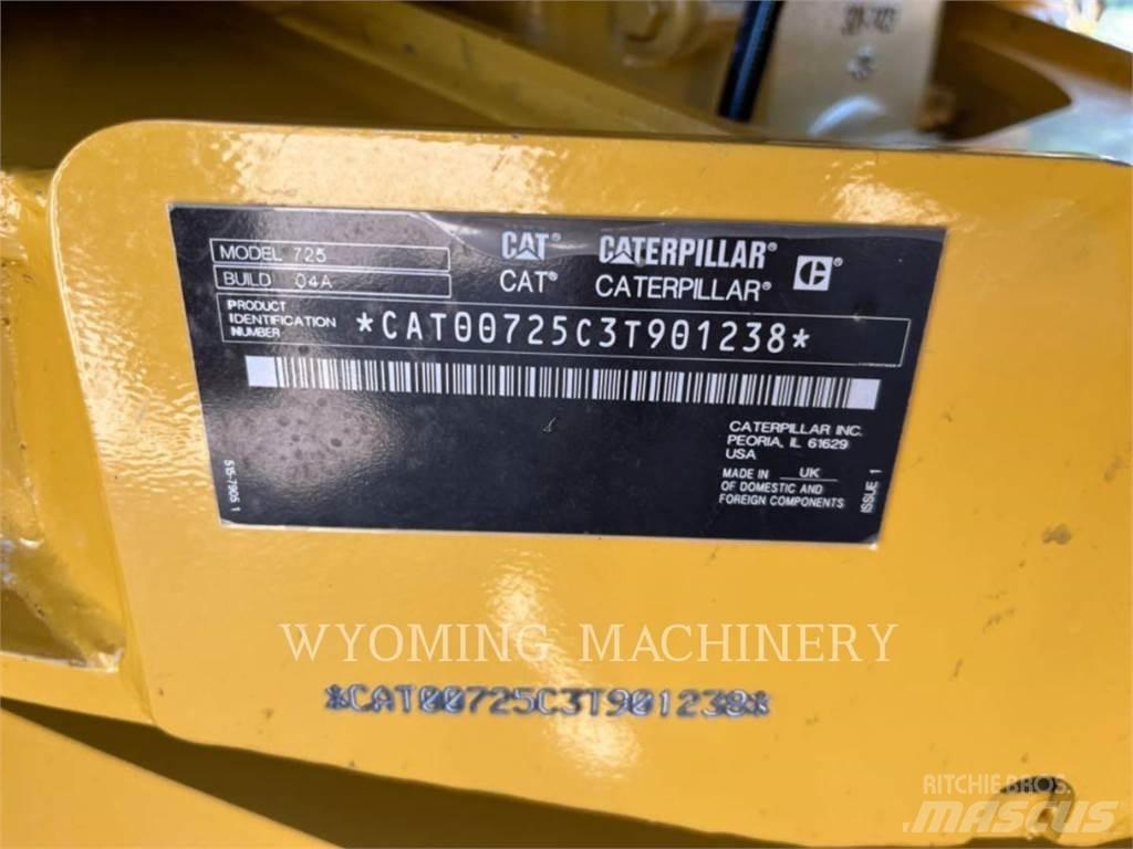 CAT 725 铰接式自卸车