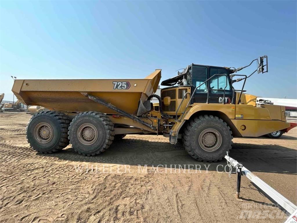 CAT 725 铰接式自卸车