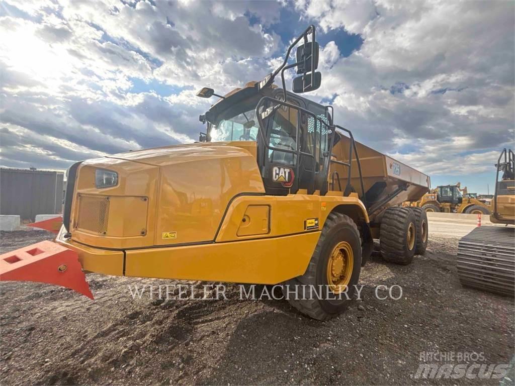 CAT 725 铰接式自卸车