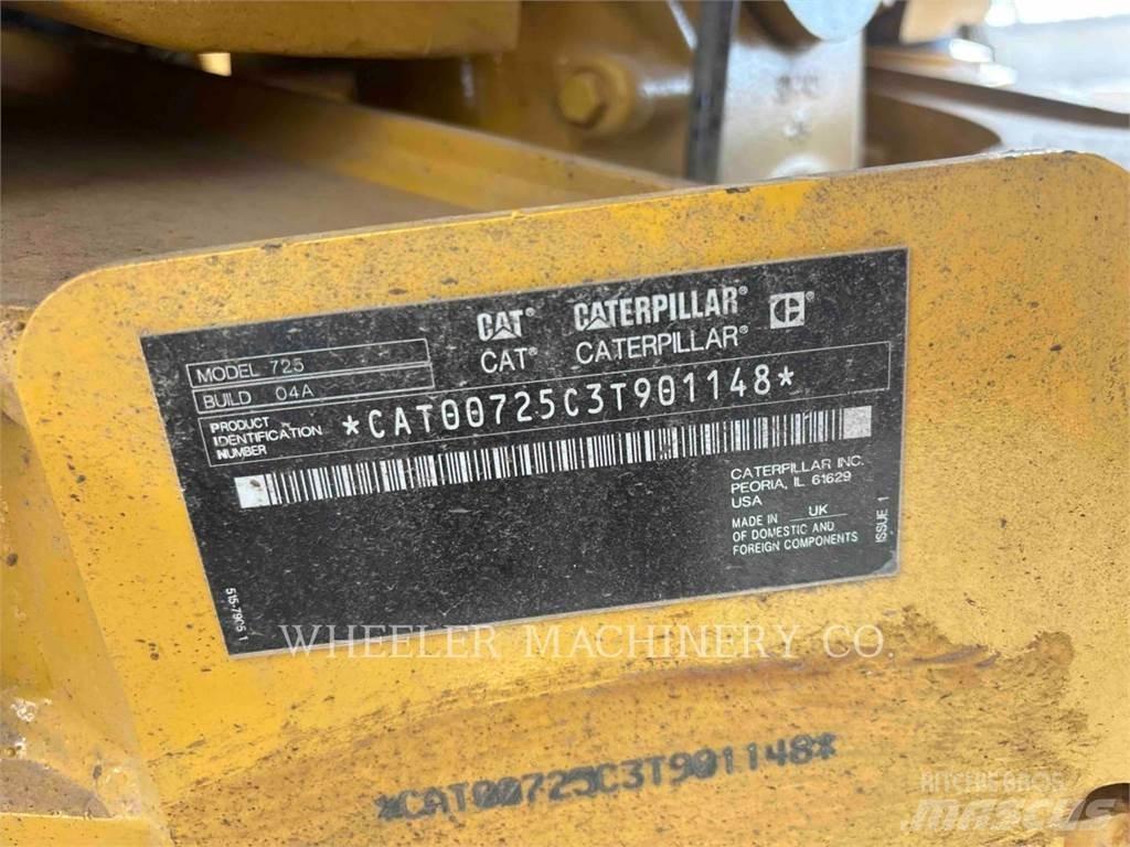 CAT 725 铰接式自卸车