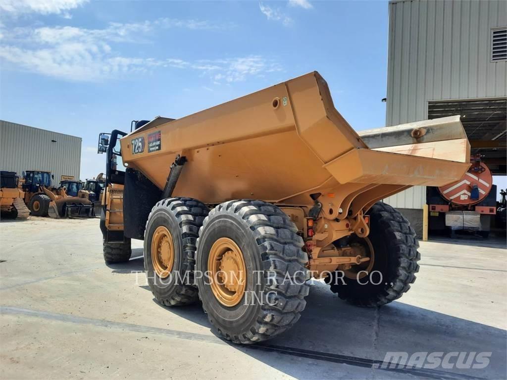 CAT 725 铰接式自卸车