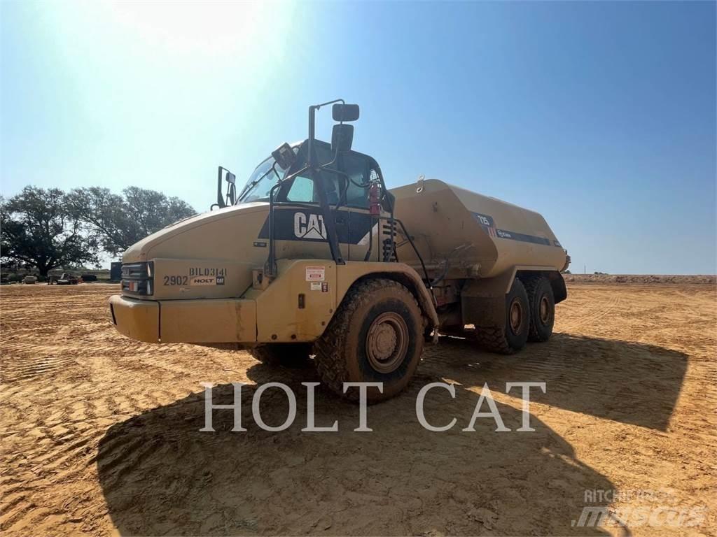 CAT 725 铰接式自卸车