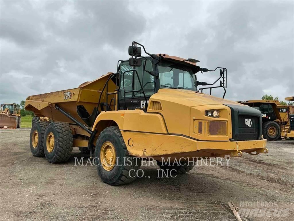 CAT 725 铰接式自卸车