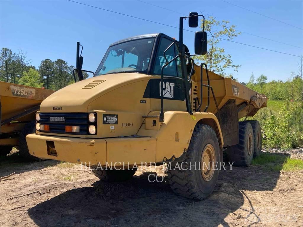 CAT 725 铰接式自卸车