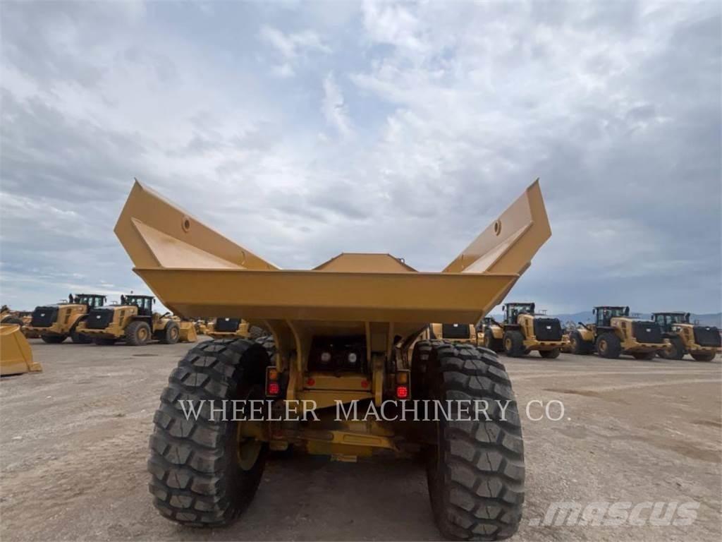 CAT 725 铰接式自卸车