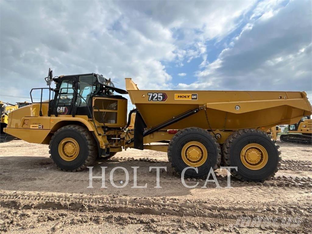 CAT 725 铰接式自卸车