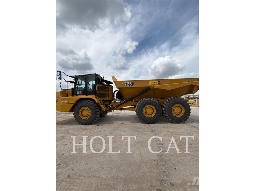 CAT 725 铰接式自卸车