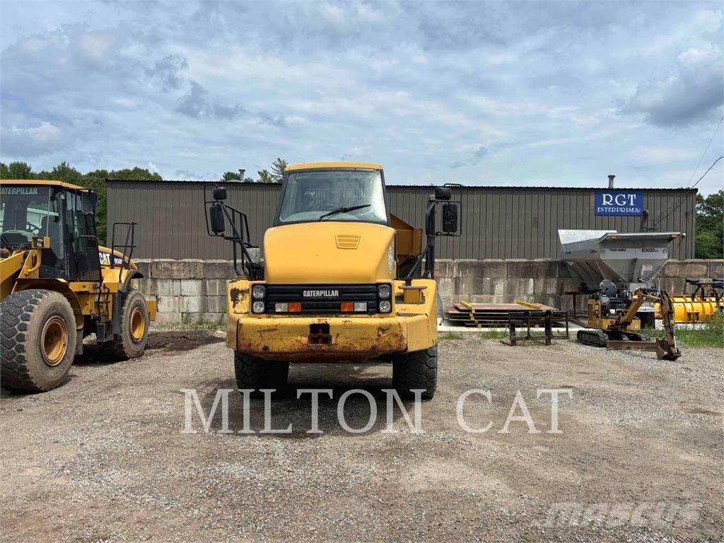 CAT 725 铰接式自卸车