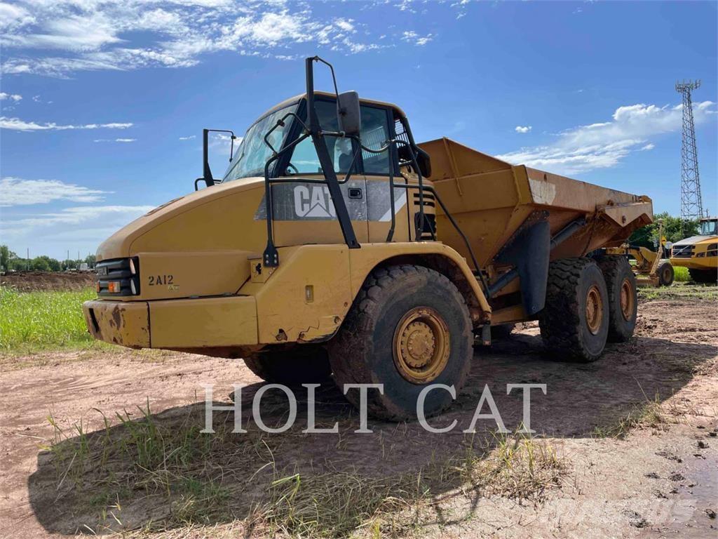 CAT 725 铰接式自卸车