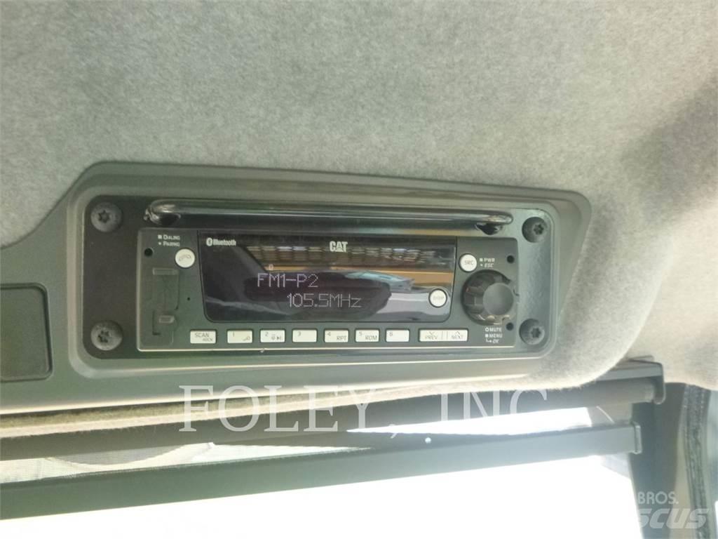 CAT 725-04 铰接式自卸车