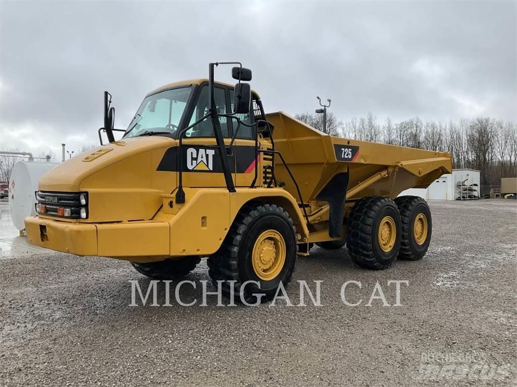 CAT 725 T 铰接式自卸车