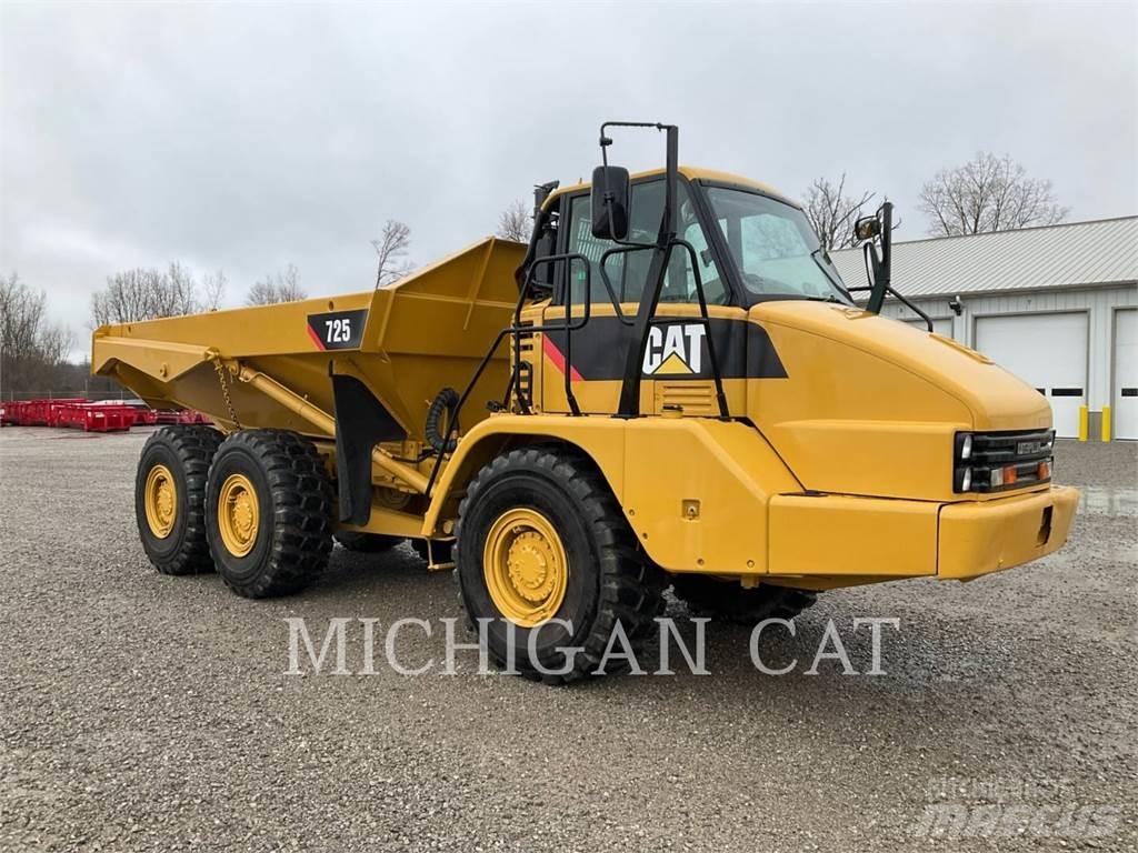 CAT 725 T 铰接式自卸车