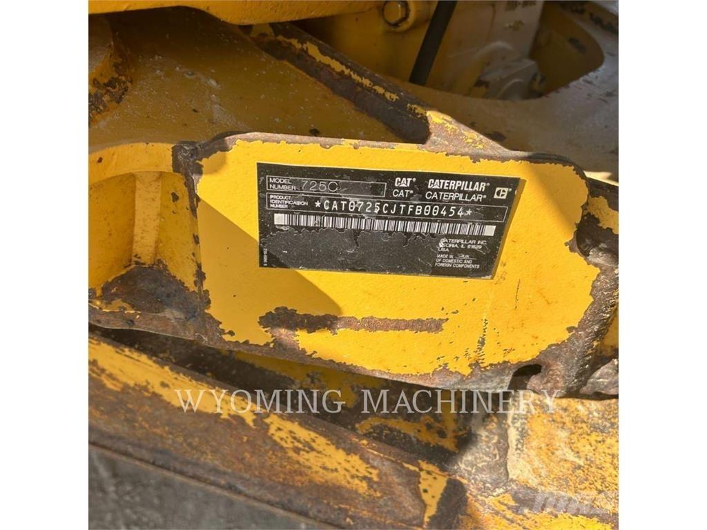 CAT 725C 铰接式自卸车