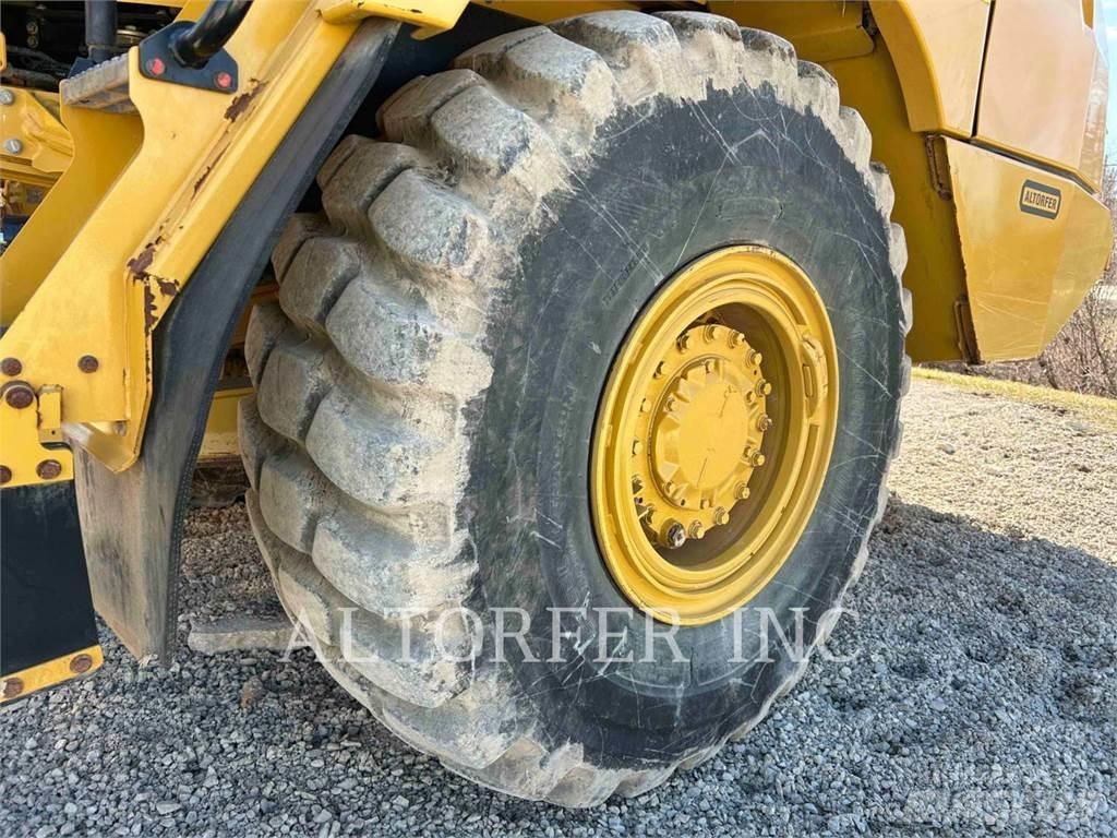 CAT 725C2 铰接式自卸车
