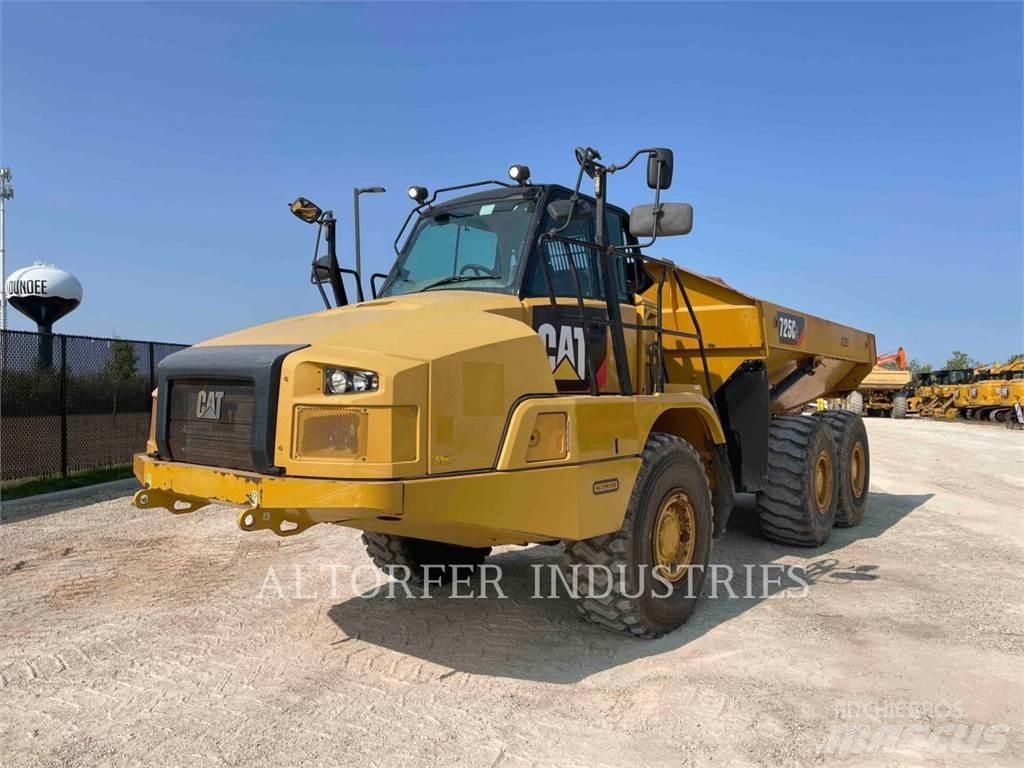 CAT 725C2 铰接式自卸车