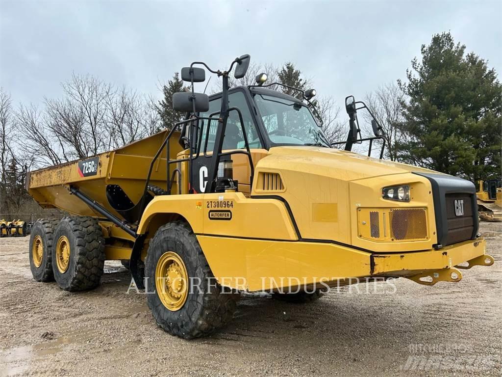 CAT 725C2 铰接式自卸车