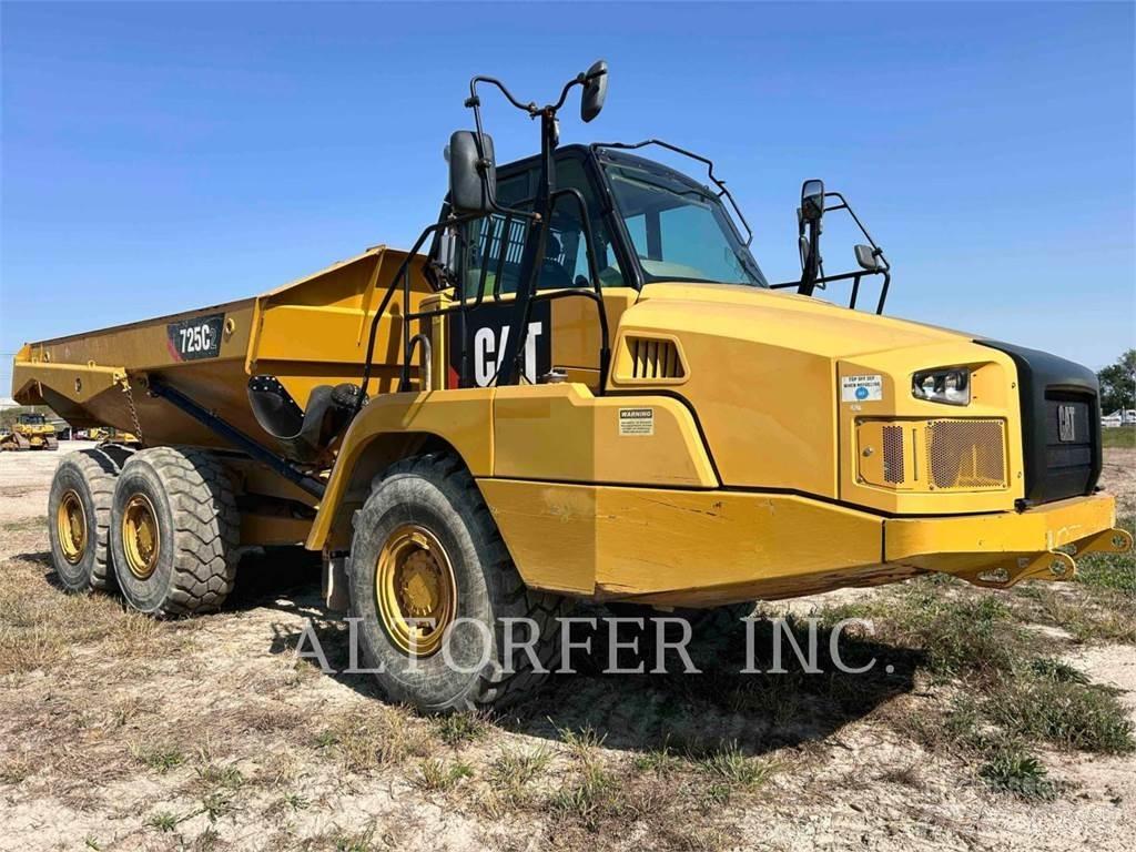 CAT 725C2 铰接式自卸车